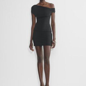 Aritzia Original Contour Ravish Top